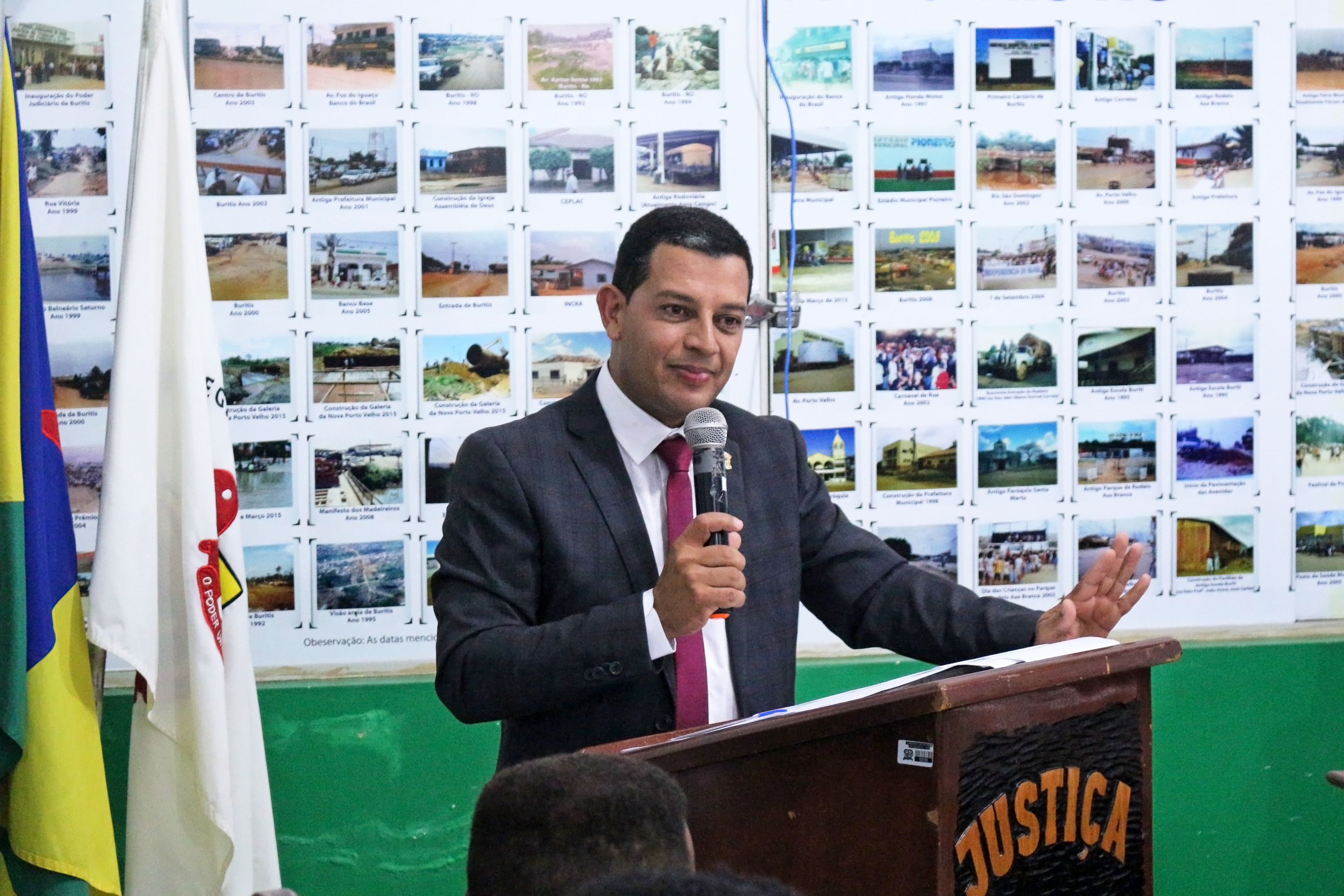 Câmara Municipal de Buritis realizou nesta segunda-feira (04 de Fevereiro), a sua primeira Sessão Ordinária sob o comando do Presidente Marcelo Mendes Pedro.